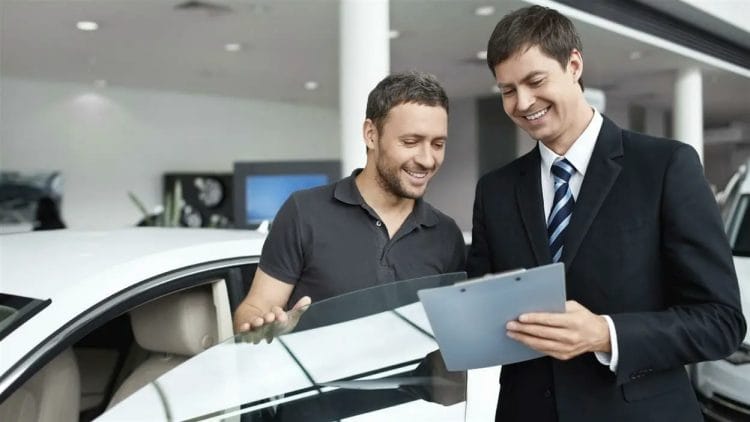 Rachat de véhicules : Quel pourcentage un vendeur de voitures obtient-il sur un rachat ? 2