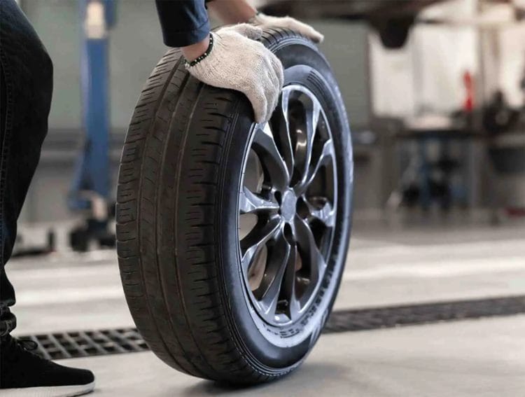 Comment rouler en sécurité avec des pneus de voiture usés ? 2