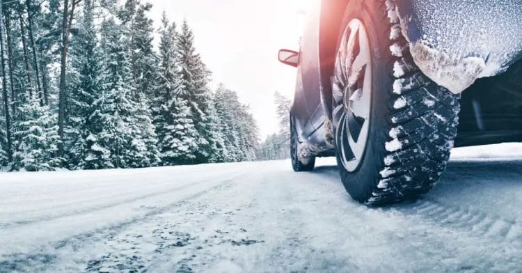 Test pneu hiver : les meilleurs pneus pour passer l'hiver selon Mobox